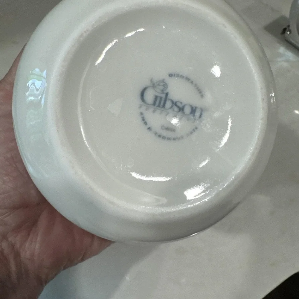 Gibson‎ Stoneware White Embossed Raised Fruit Design Sugar Bowl With Lid